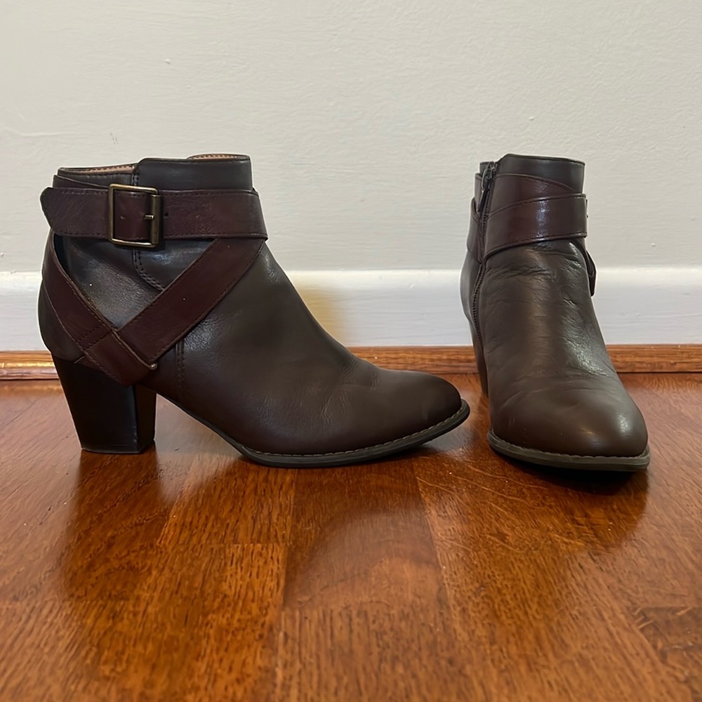 Vionic Brown Ankle Boots